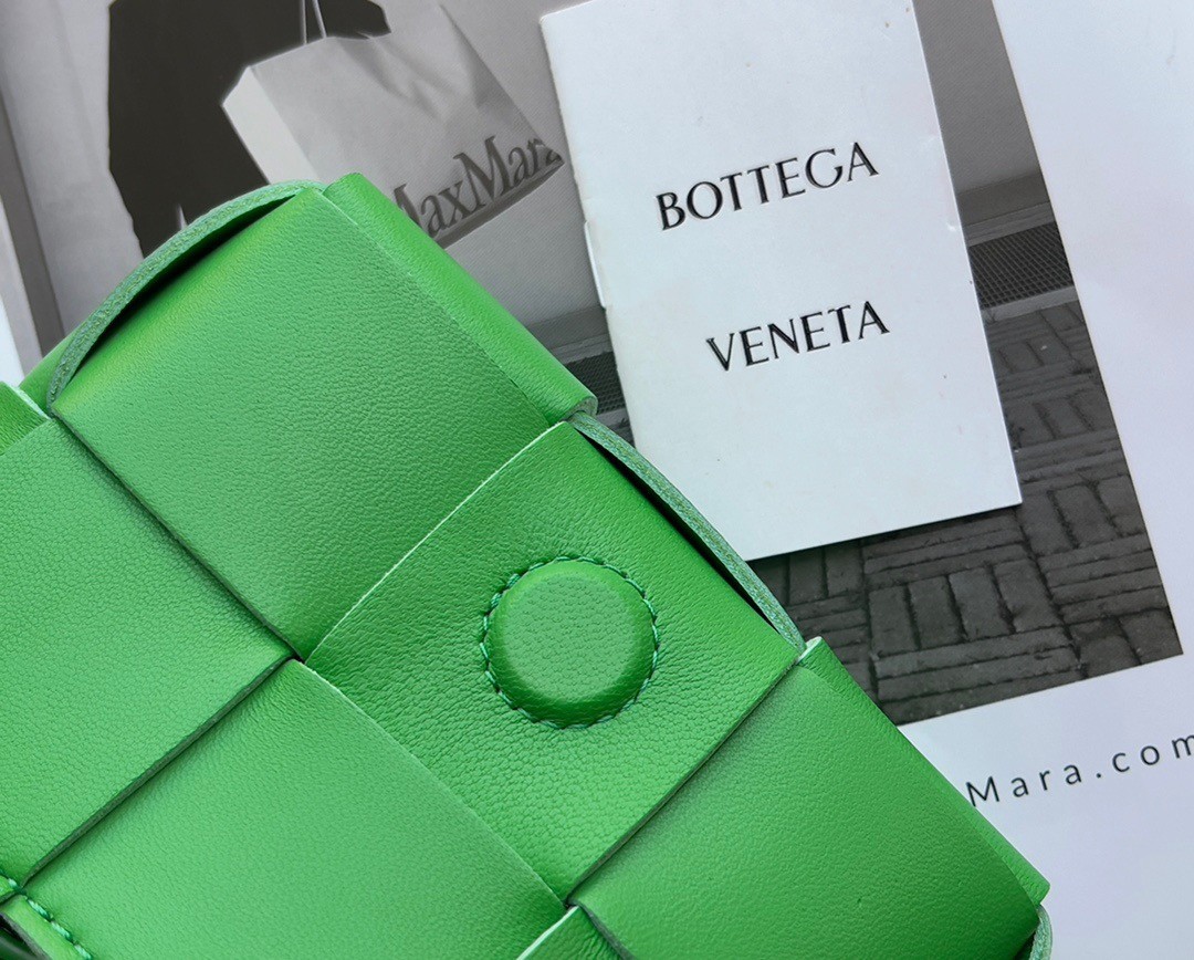 Bottega Veneta Candy Cassette Bag In Parakeet Lambskin 288