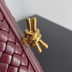 Bottega Veneta Knot Minaudiere Clutch In Bordeaux Intrecciato Lambskin 389