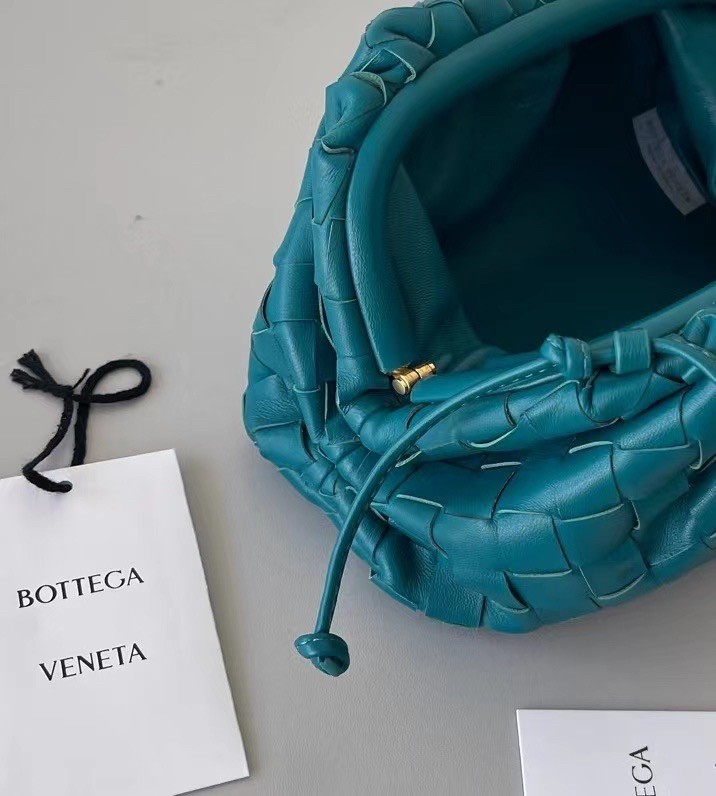 Bottega Veneta Mini Pouch In Mallard Intrecciato Lambskin 252