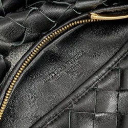 Bottega Veneta Mini BV Jodie Bag In Black Woven Leather 635