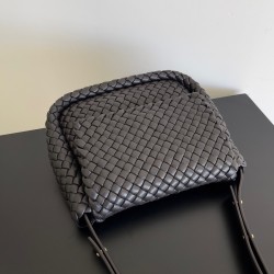 Bottega Veneta Cobble Small Bag in Fondant Intrecciato Leather 614