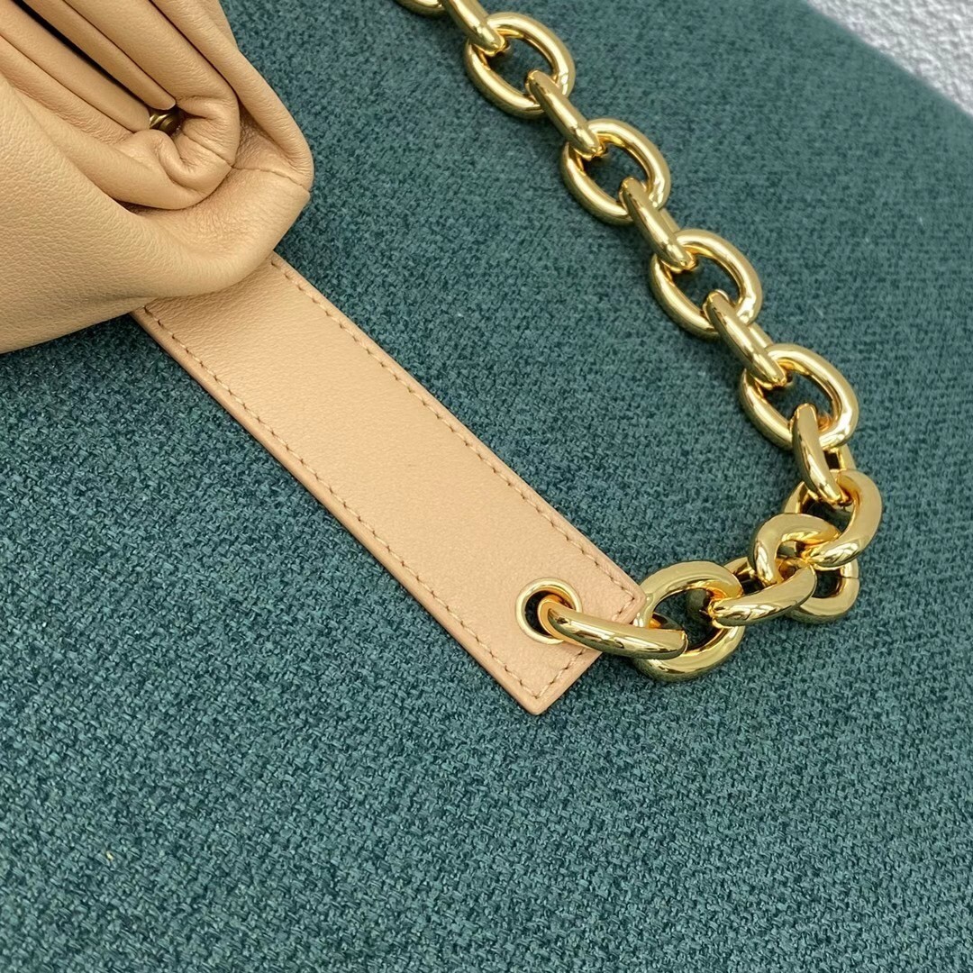 Bottega Veneta The Belt Chain Pouch In Almond Nappa Leather 361