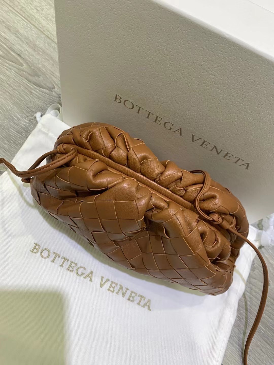 Bottega Veneta Mini Pouch In Caramel Intrecciato Lambskin 466