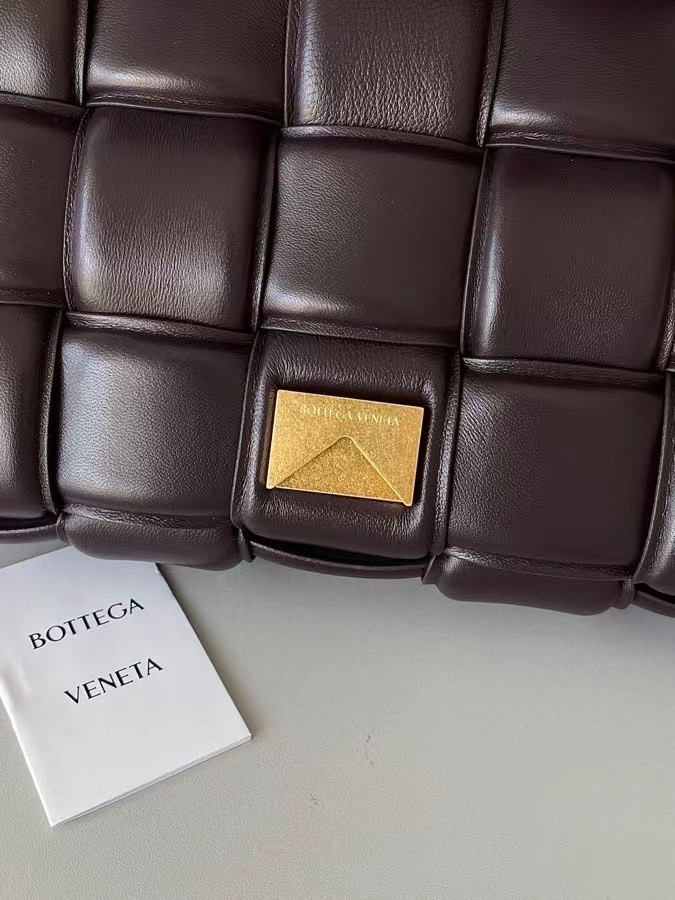 Bottega Veneta Padded Cassette Bag In Fondant Lambskin 525