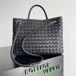 Bottega Veneta Medium Andiamo Bag In Black Intrecciato Lambskin 600