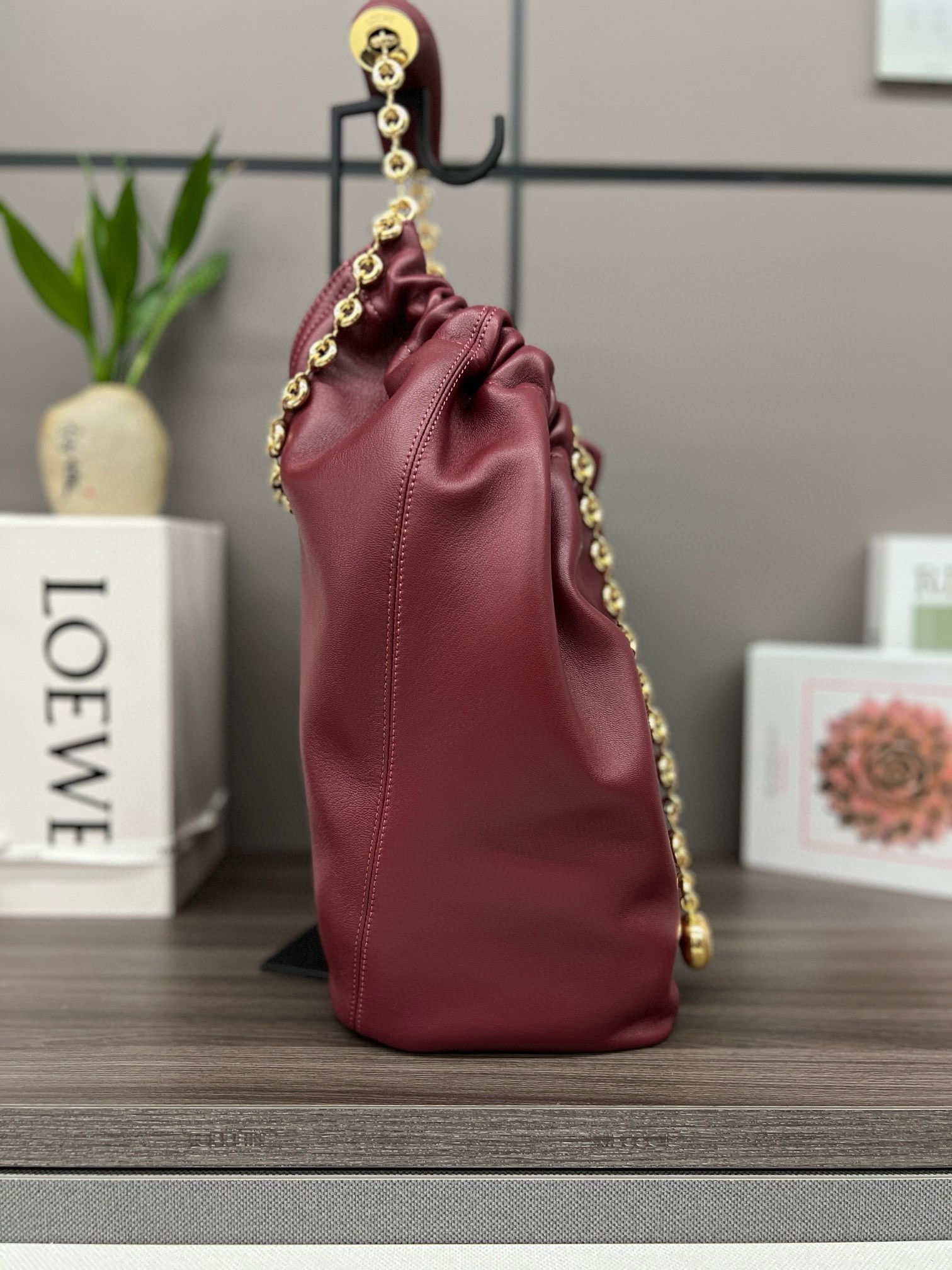 Loewe Medium Squeeze Bag in Bordeaux Nappa Lambskin 280