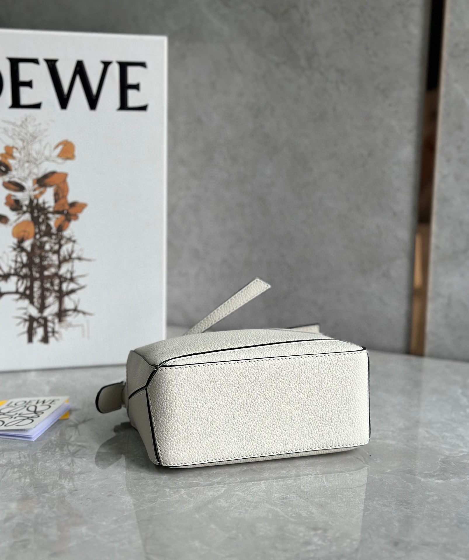 Loewe Puzzle Mini Bag In White Grained Calfskin  384