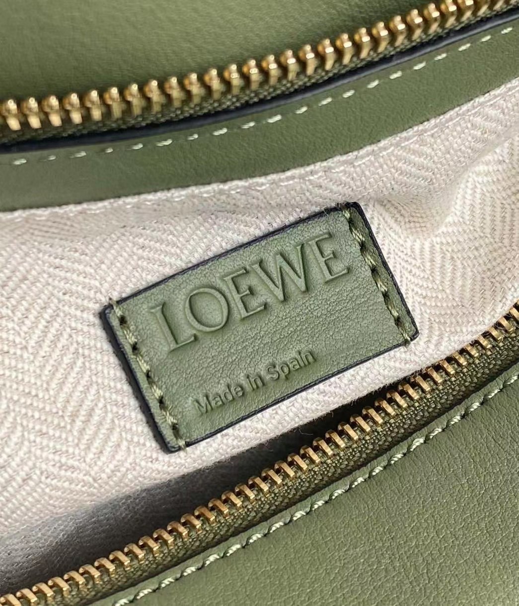 Loewe Puzzle Hobo Bag In Green Nappa Calfskin 331