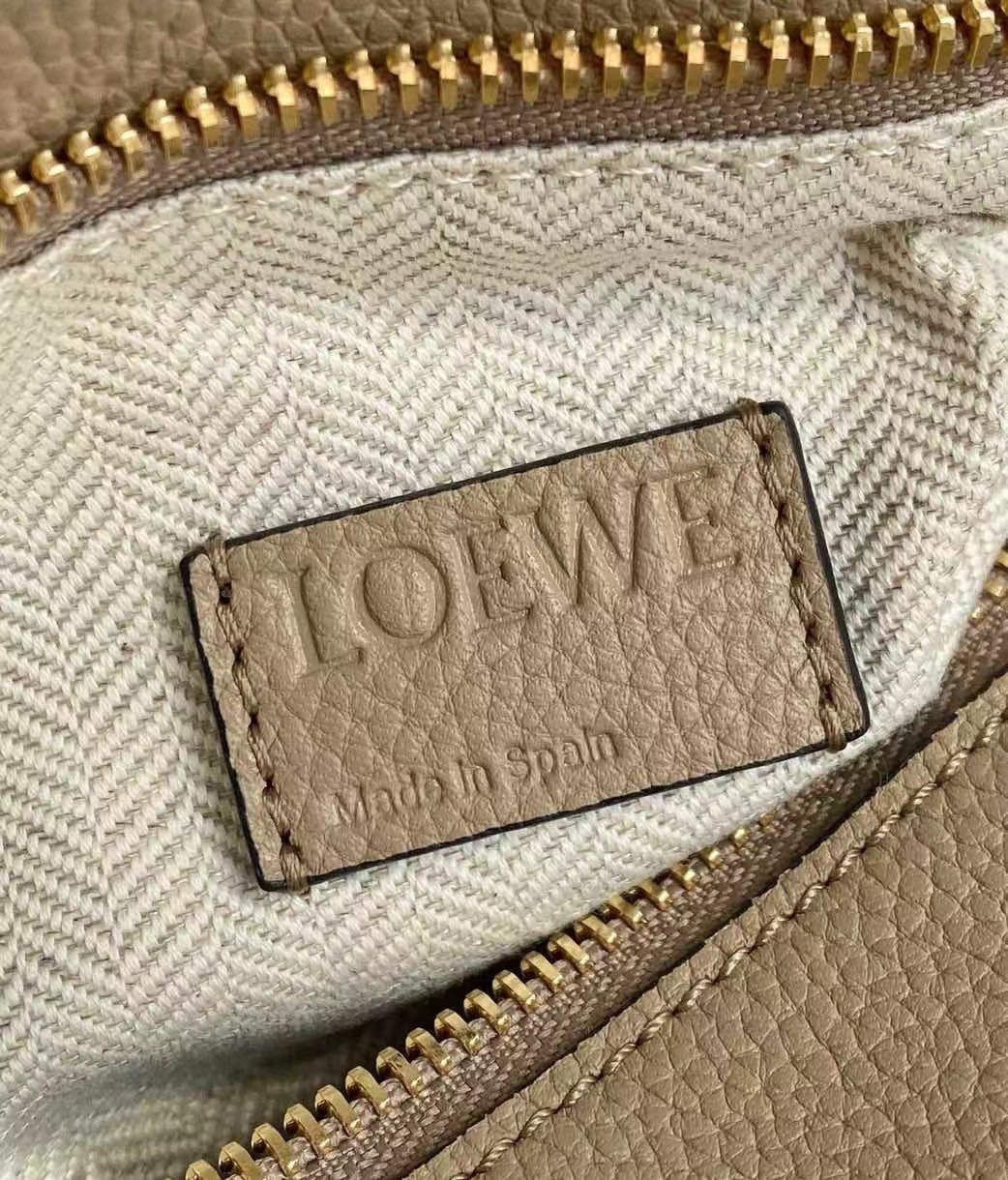 Loewe Puzzle Small Bag In Sandy Grained Leather 364