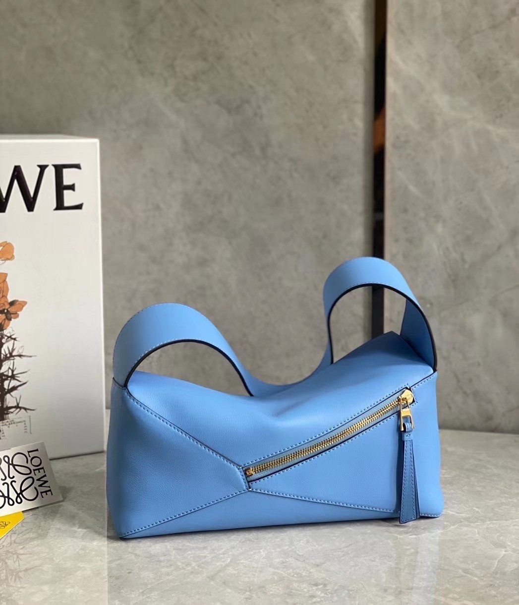 Loewe Puzzle Hobo Bag In Blue Nappa Calfskin 742