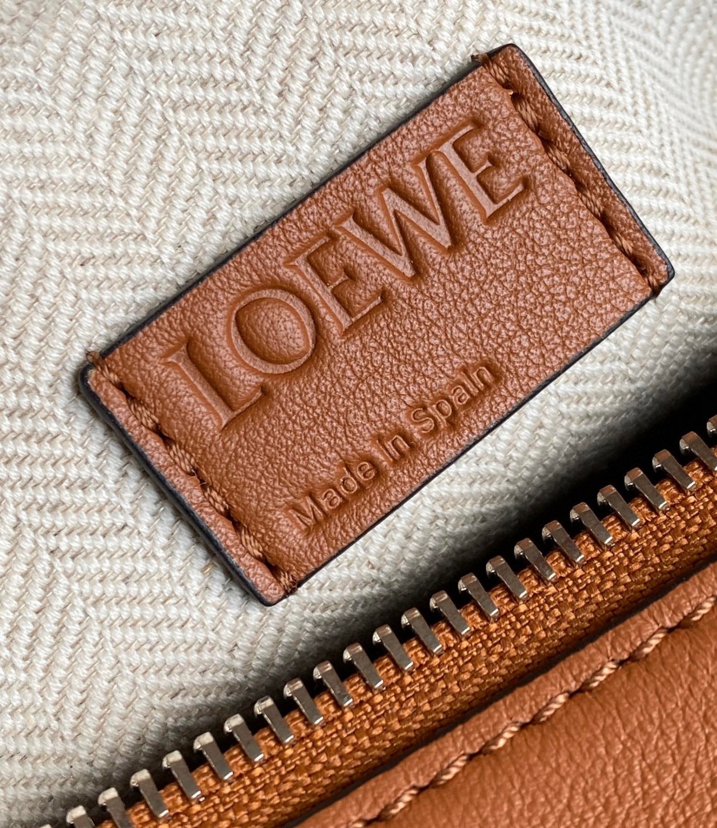 Loewe Puzzle Medium Bag In Brown Classic Calfskin 804