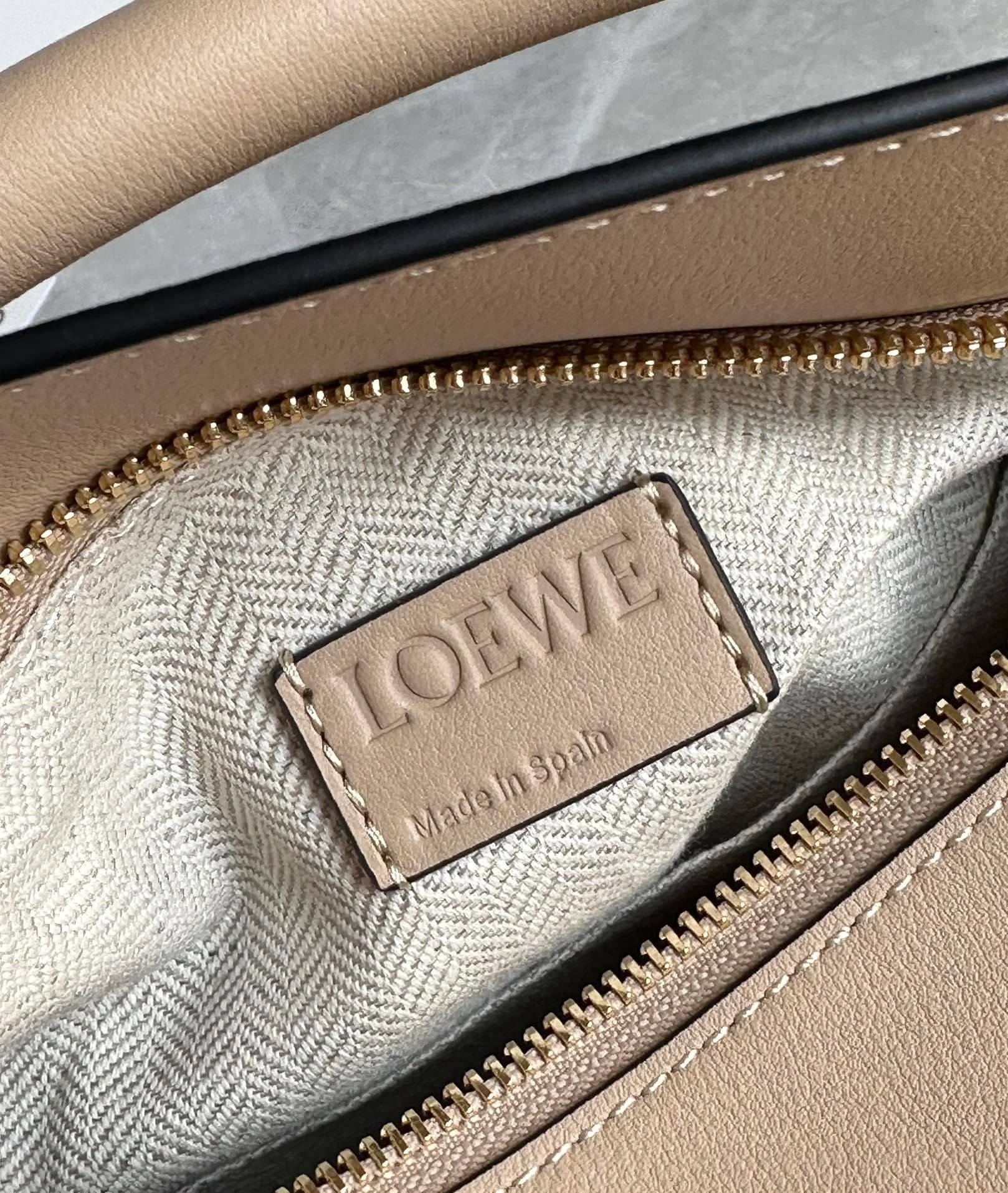 Loewe Puzzle Small Bag in Multicolour Warm Desert and White Calfskin 040