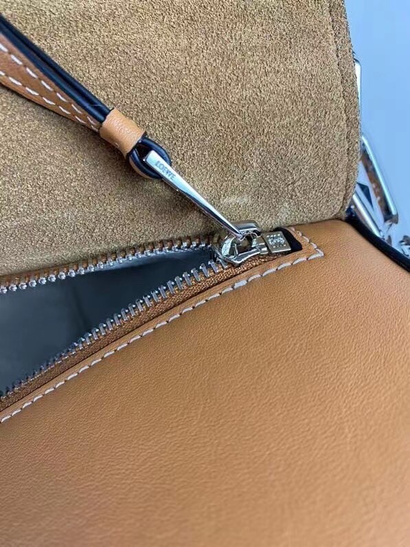 Loewe Large Puzzle Bag In Tan Calfskin 653