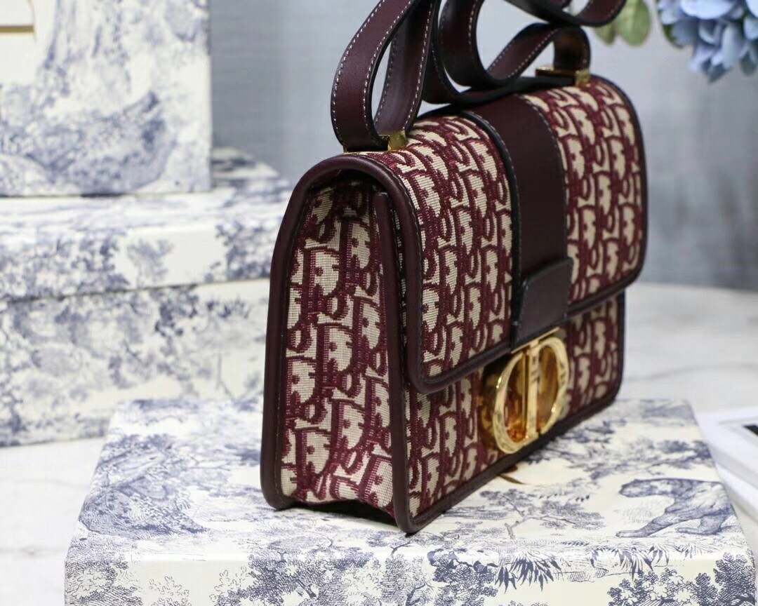 Dior 30 Montaigne Bag In Burgundy Oblique Jacquard Canvas 450