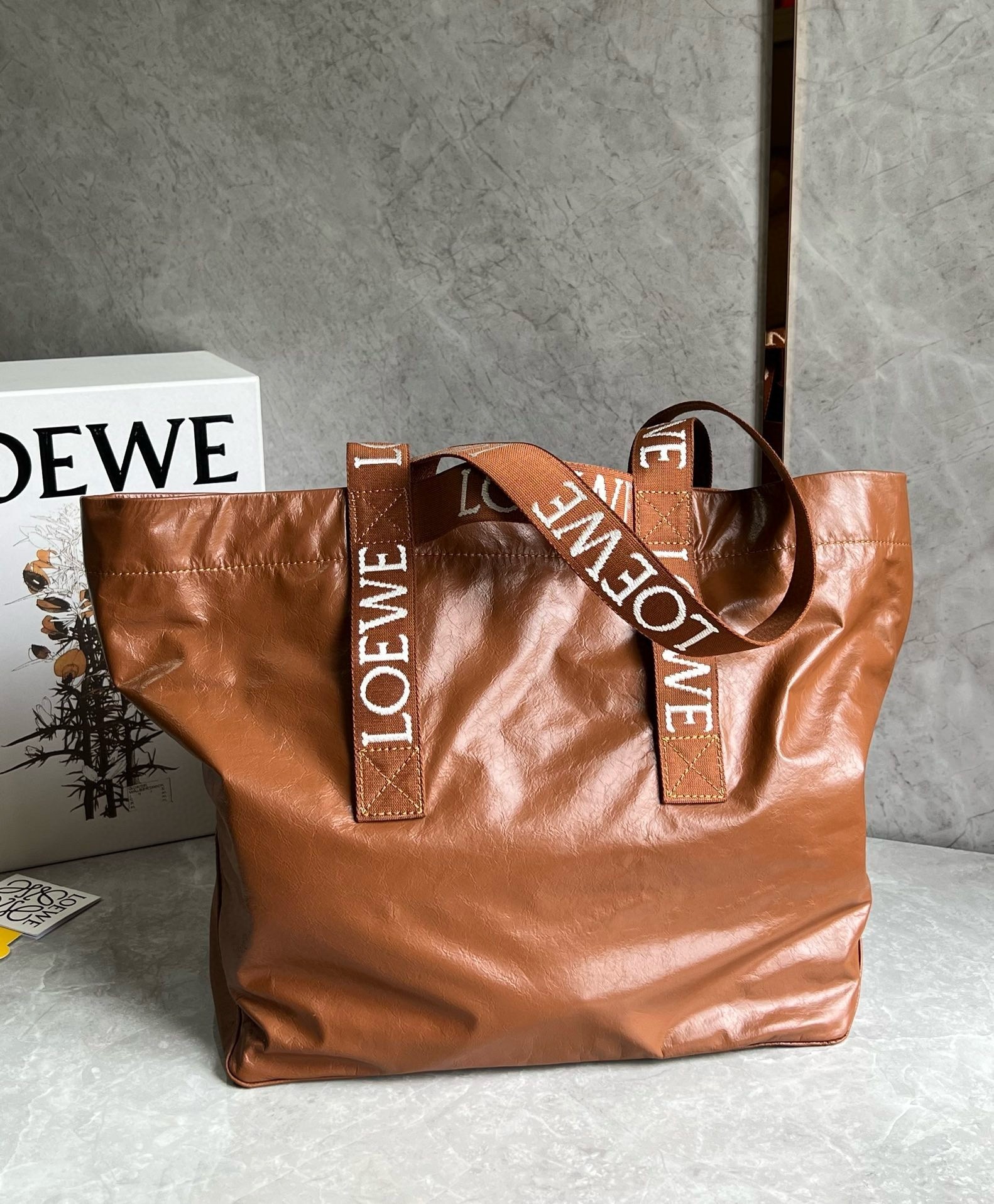 Loewe Fold Shopper Bag in Brown Paper Calfskin 565