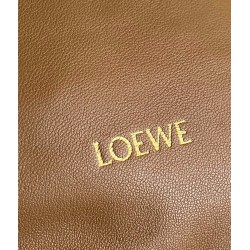 Loewe Medium Squeeze Bag in Brown Nappa Lambskin 532