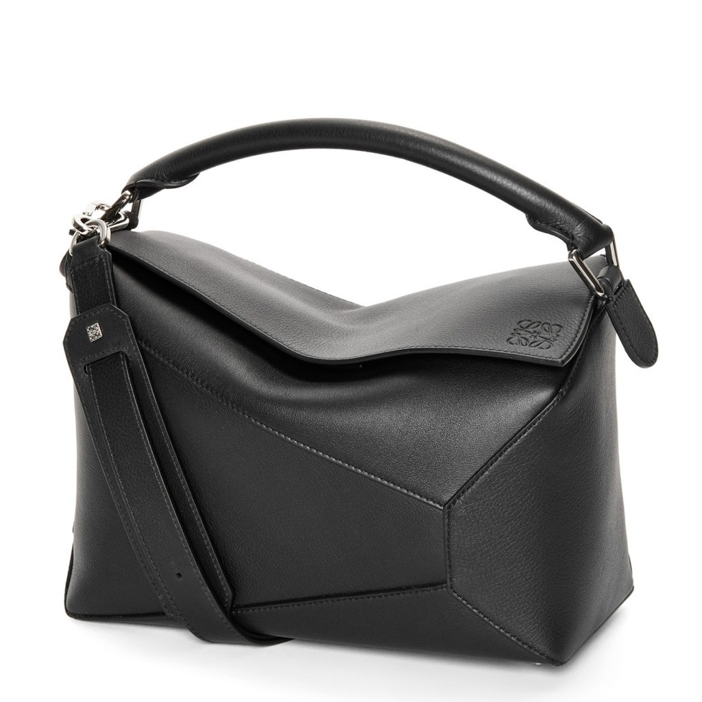 Loewe Puzzle Medium Bag In Black Classic Calfskin 702