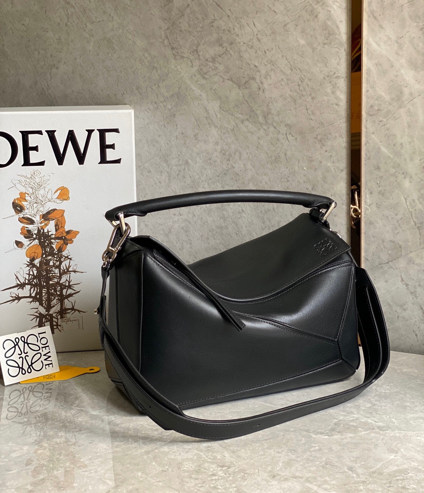 Loewe Puzzle Medium Bag In Black Classic Calfskin 702