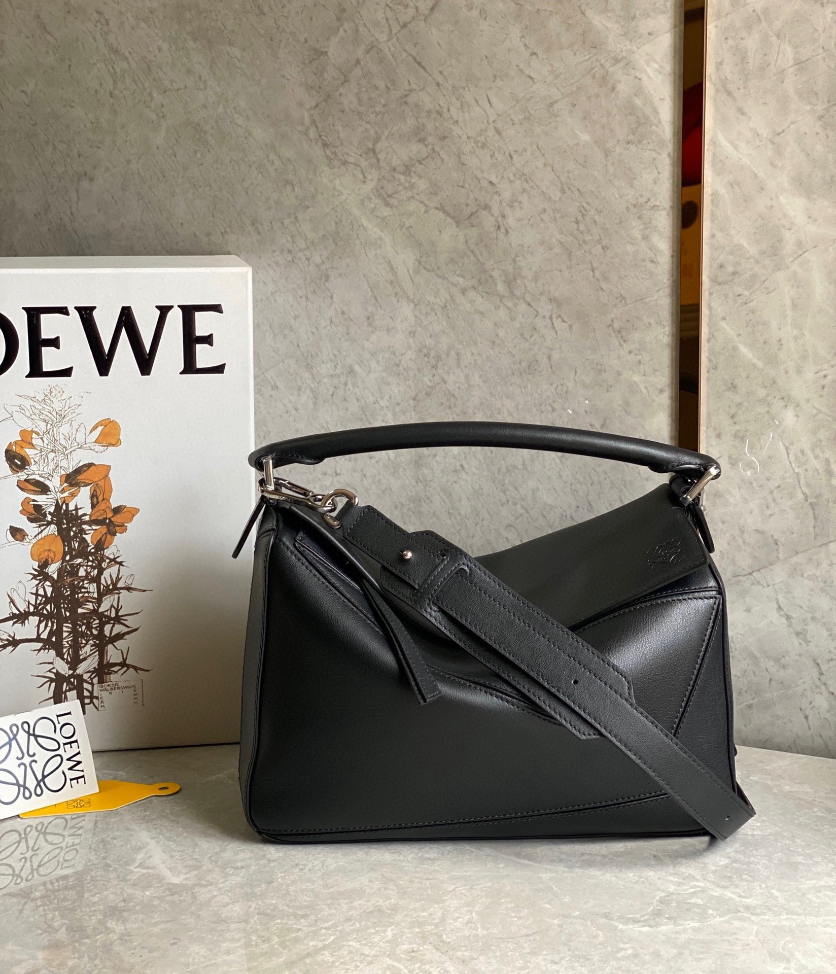 Loewe Puzzle Medium Bag In Black Classic Calfskin 702