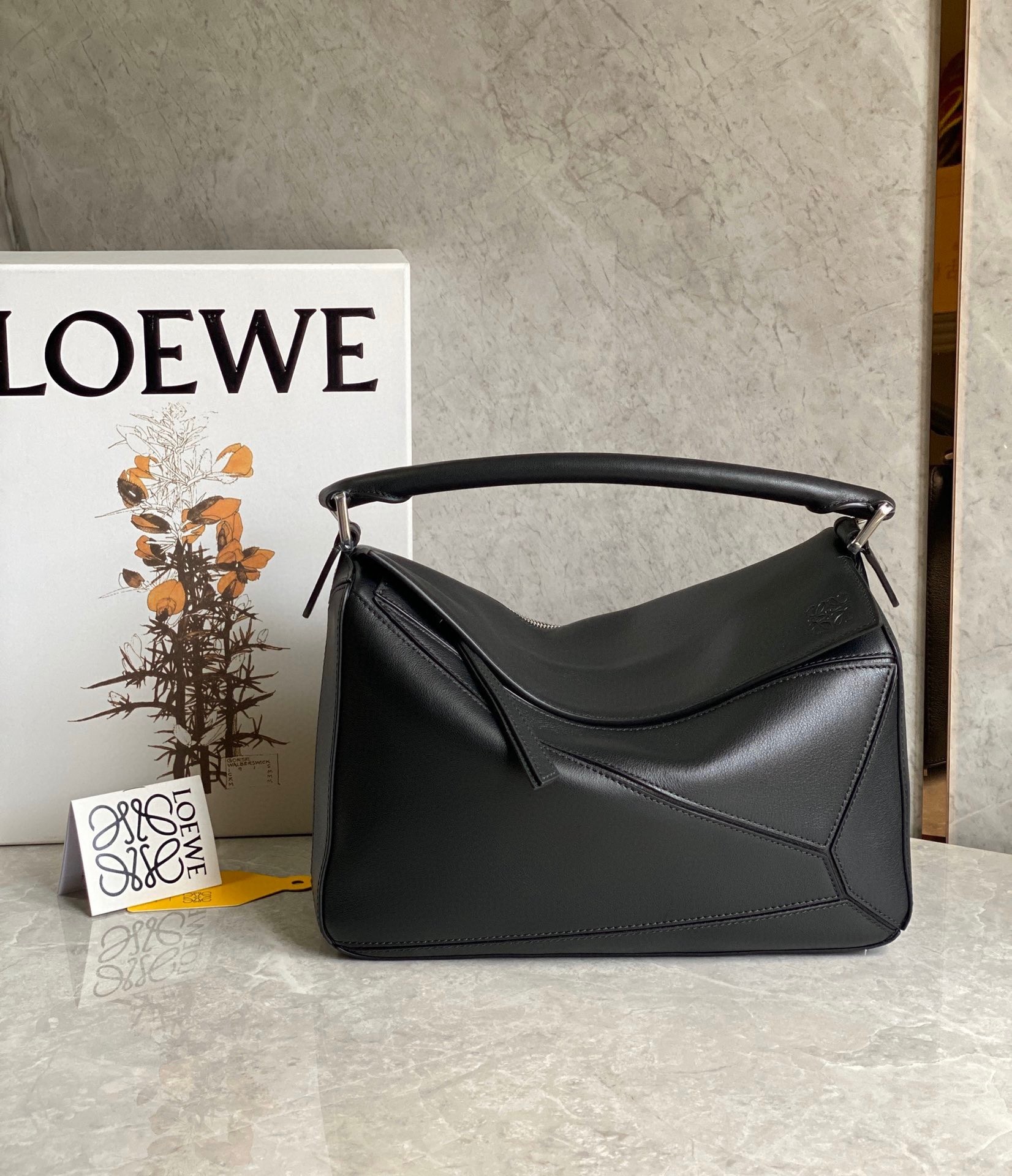 Loewe Puzzle Medium Bag In Black Classic Calfskin 702