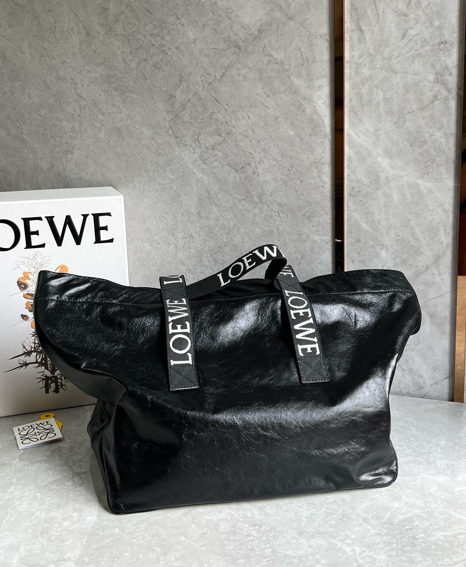 Loewe Fold Shopper Bag in Black Paper Calfskin  634