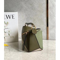 Loewe Puzzle Small Bag In Green/Oat Calfskin 706