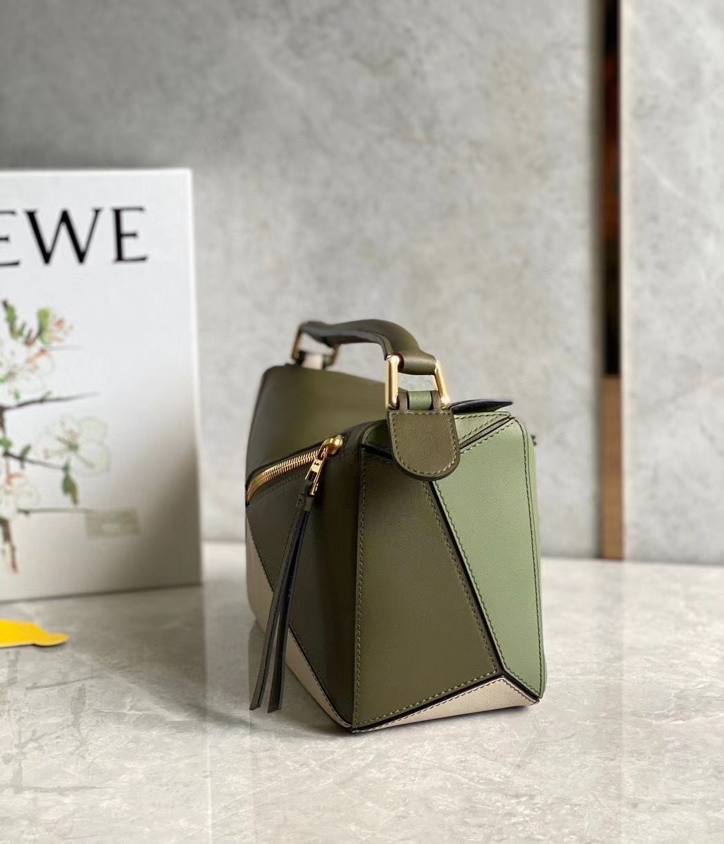 Loewe Puzzle Small Bag In Green/Oat Calfskin 706
