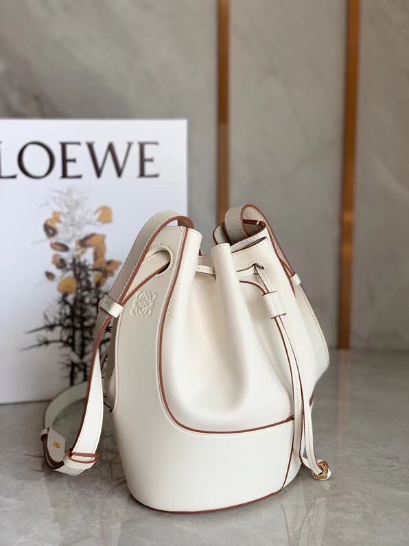 Loewe Small Balloon Bucket Bag In White Calfskin 460