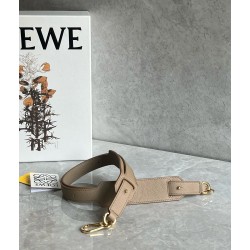 Loewe Puzzle Medium Bag In Sand Grained Calfskin  726