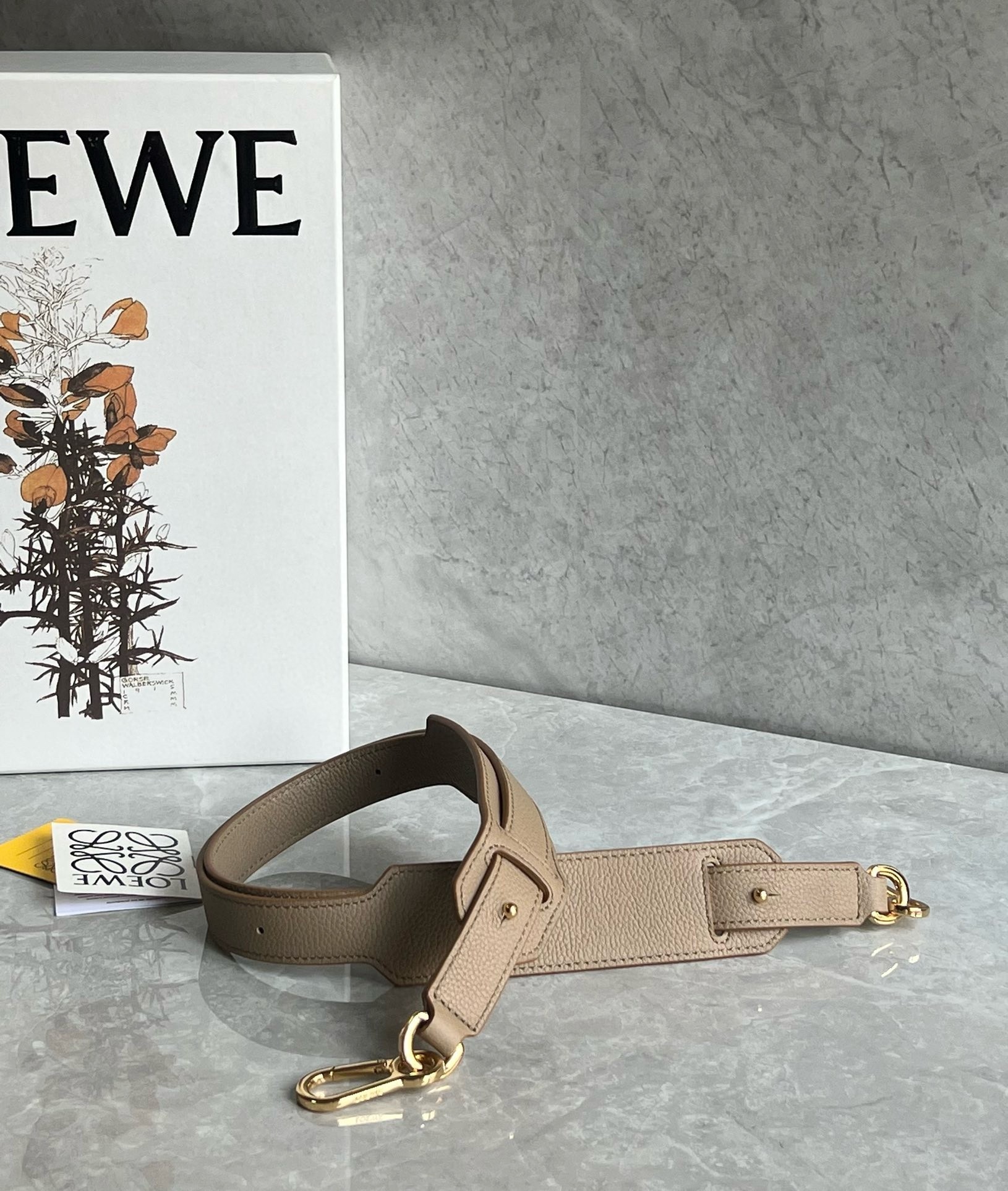 Loewe Puzzle Medium Bag In Sand Grained Calfskin  726