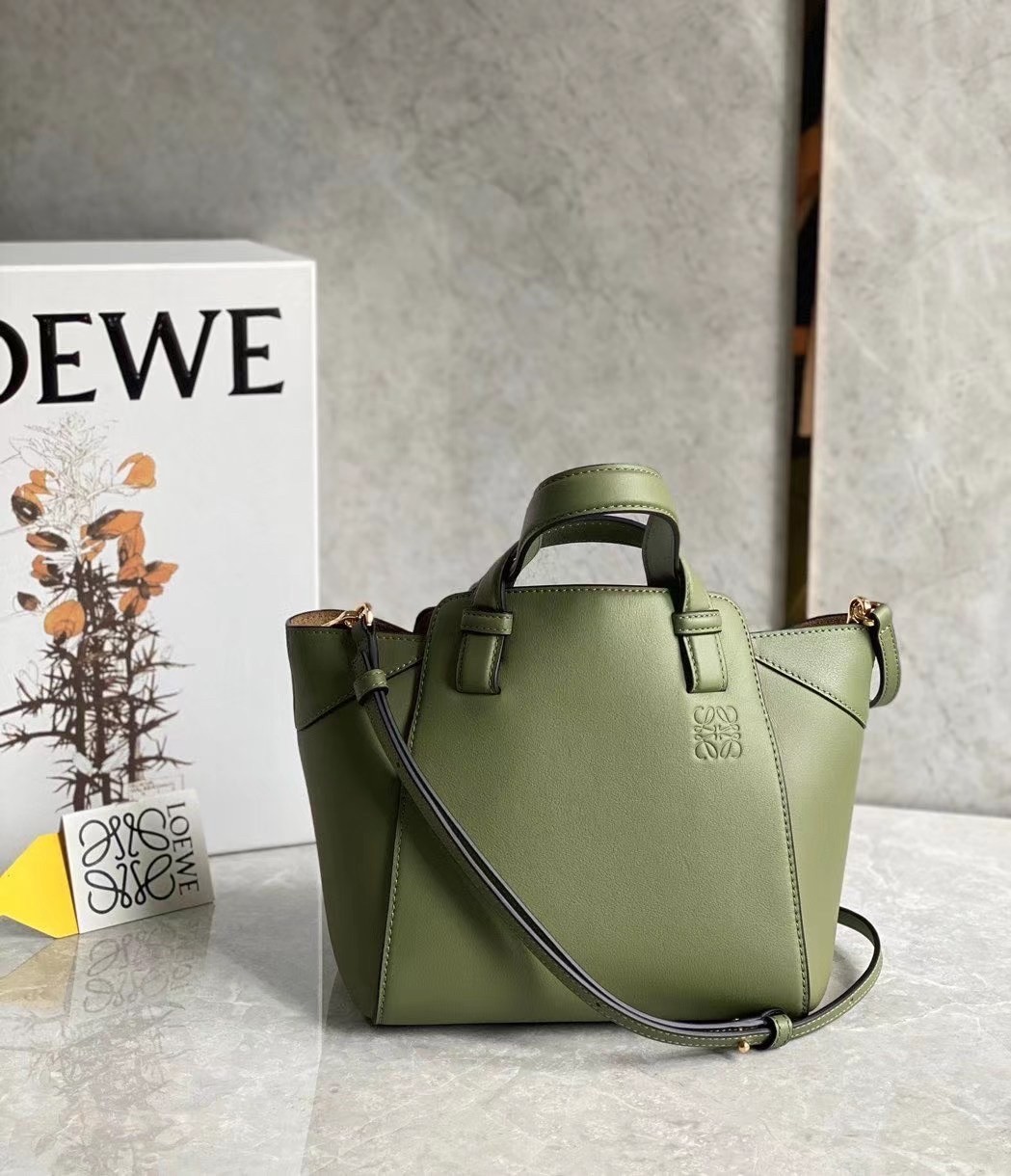 Loewe Hammock Nugget Bag In Avocado Green Calfskin 152