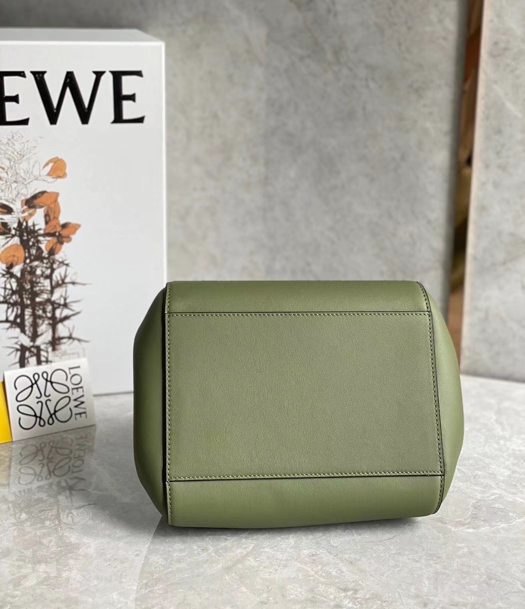 Loewe Hammock Nugget Bag In Avocado Green Calfskin 152