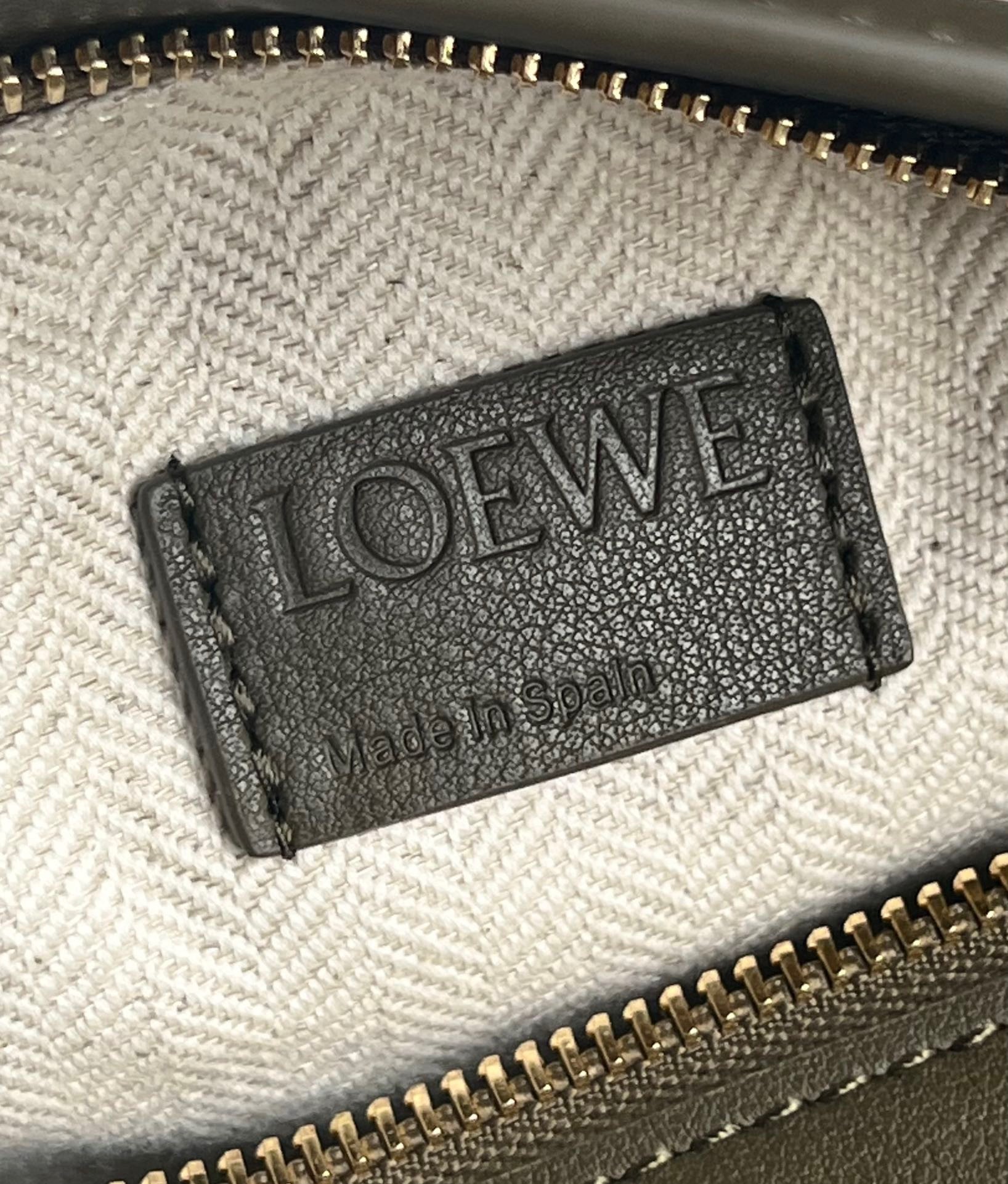 Loewe Puzzle Small Bag In Dark Green Classic Calfskin 196