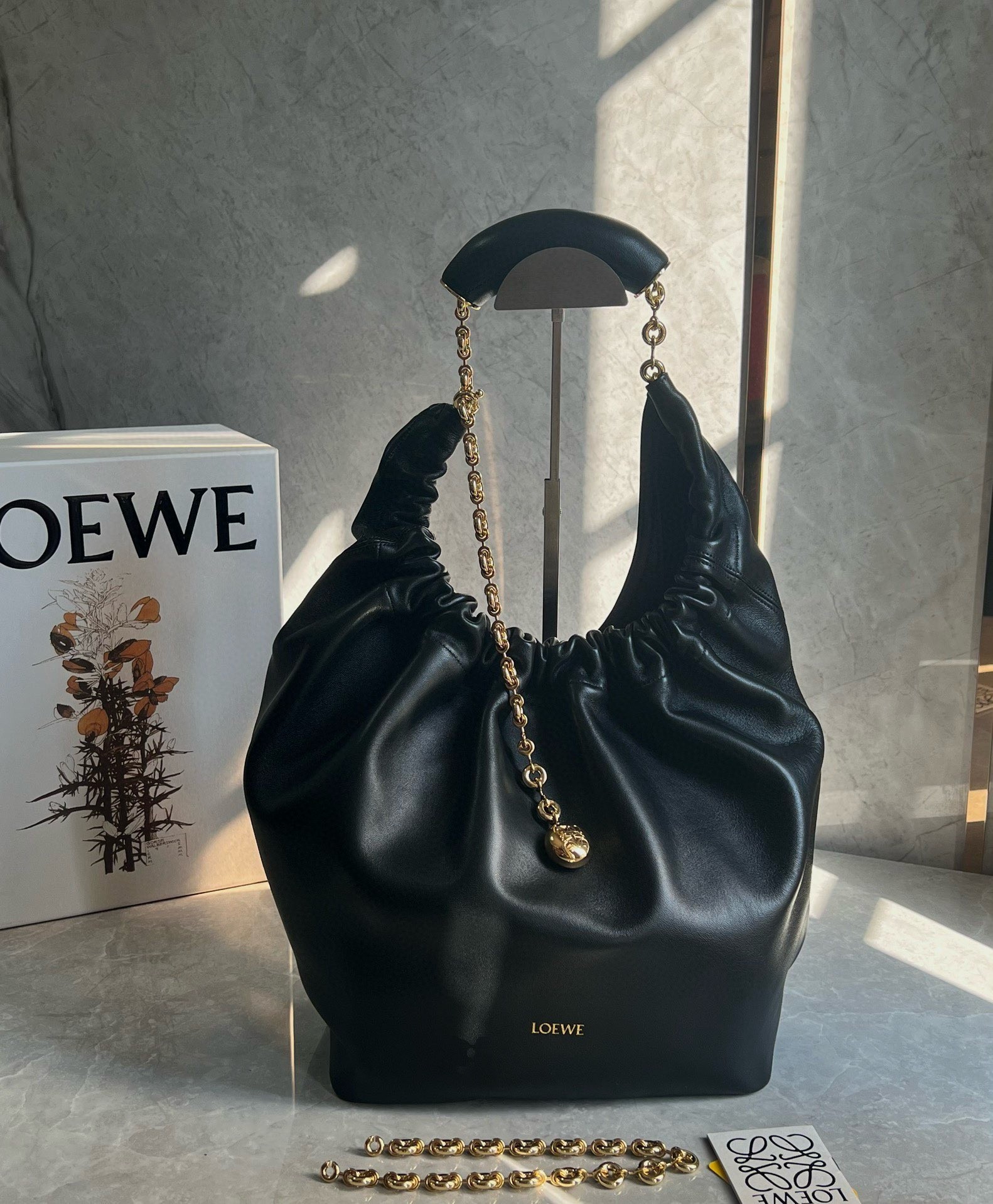 Loewe Medium Squeeze Bag in Black Nappa Lambskin 343