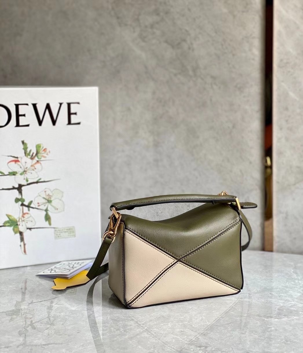 Loewe Puzzle Mini Bag In Green/Oat Calfskin 374