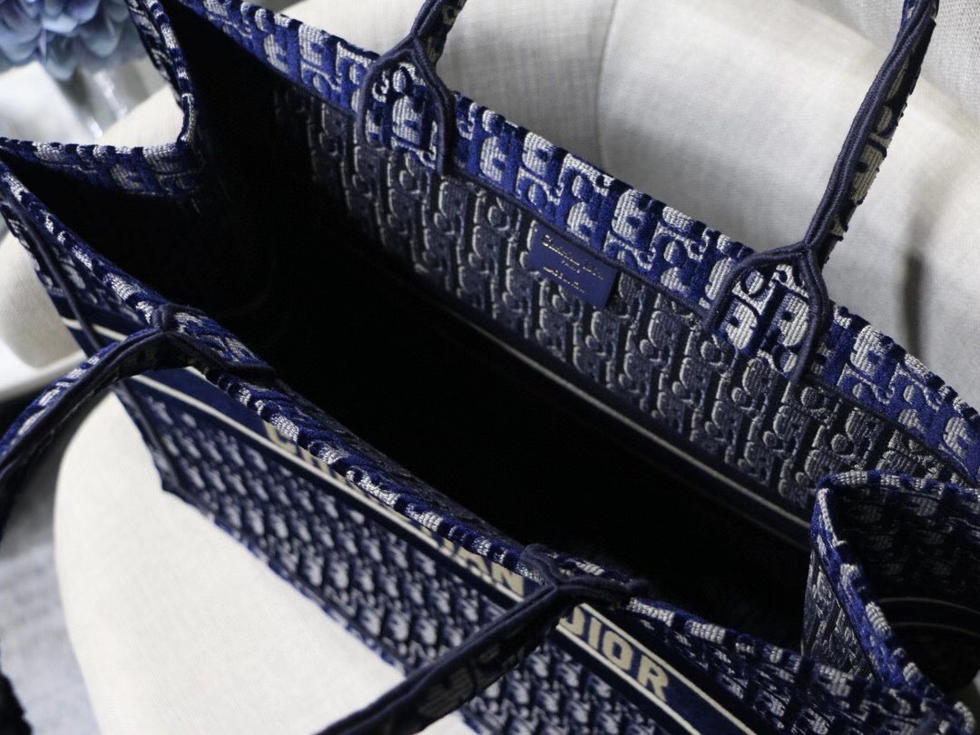 Dior Large Book Tote In Blue Oblique Embroidered Velvet 669