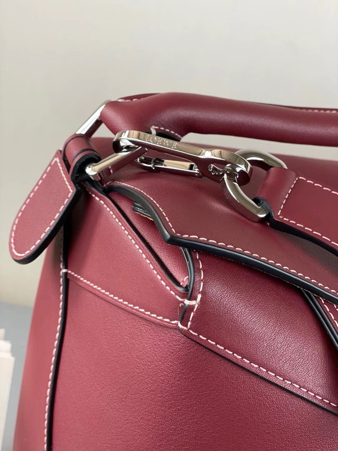 Loewe Large Puzzle Bag In Bordeaux Calfskin 324