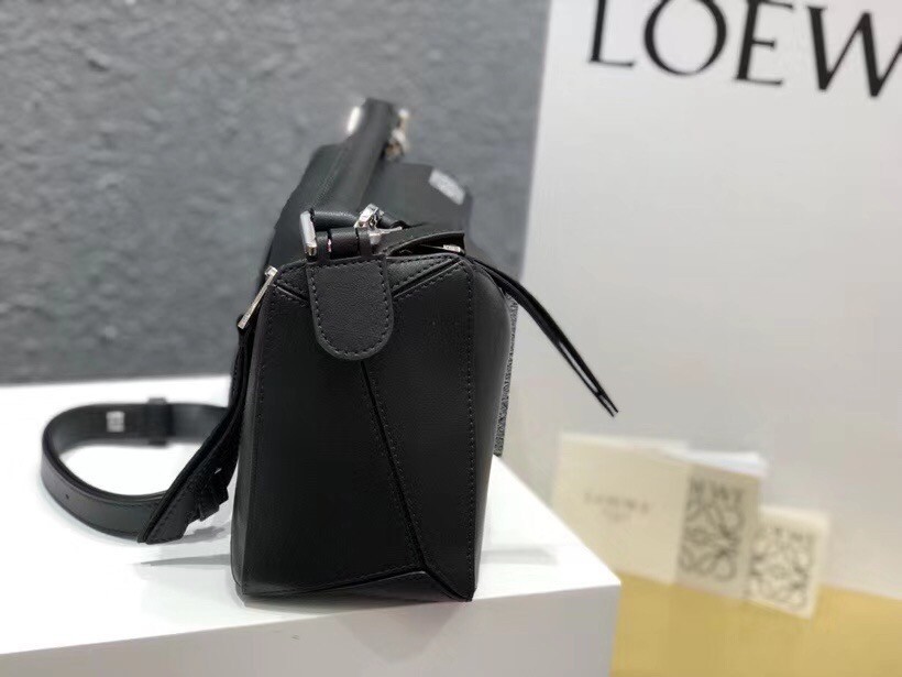 Loewe Small Puzzle Bag In Black Calfskin Leather 993