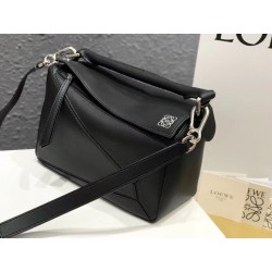 Loewe Small Puzzle Bag In Black Calfskin Leather 993