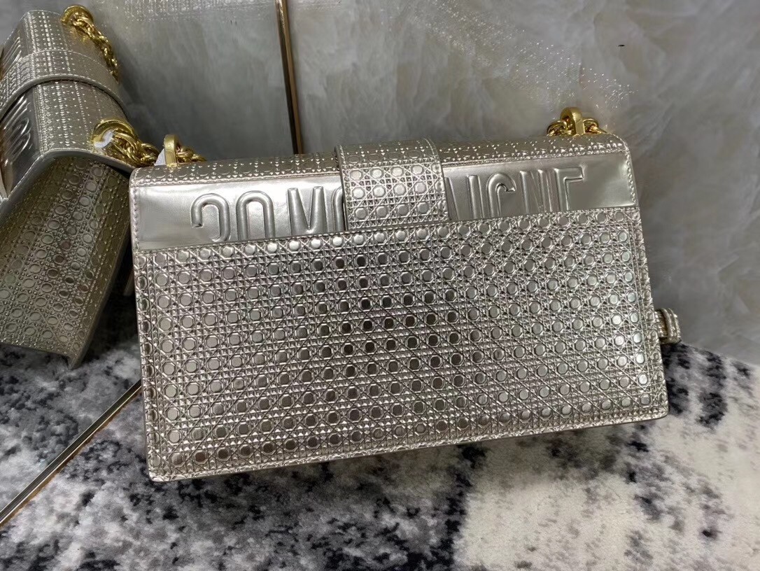 Dior 30 Montaigne Chain Bag In Metallic Gold Calfskin 555