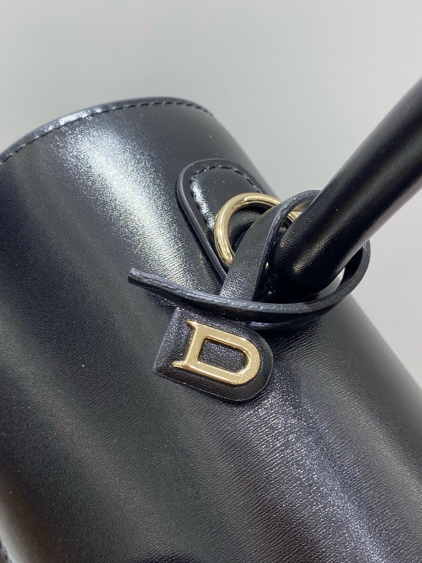 Delvaux Brillant PM Bag in Black Box Calf Leather 587