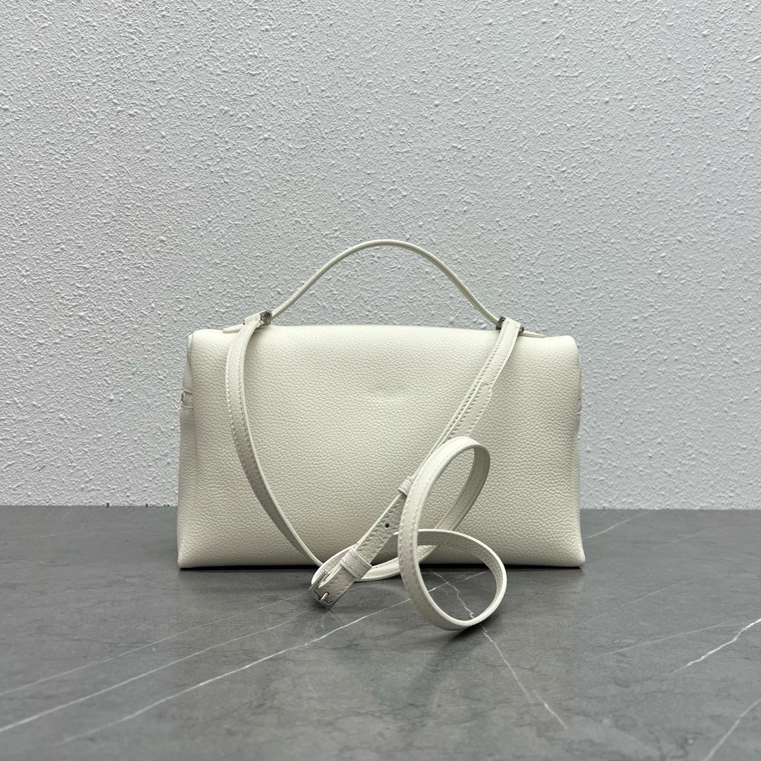 Loro Piana Extra Pocket Pouch L27 in White Grained Leather 890