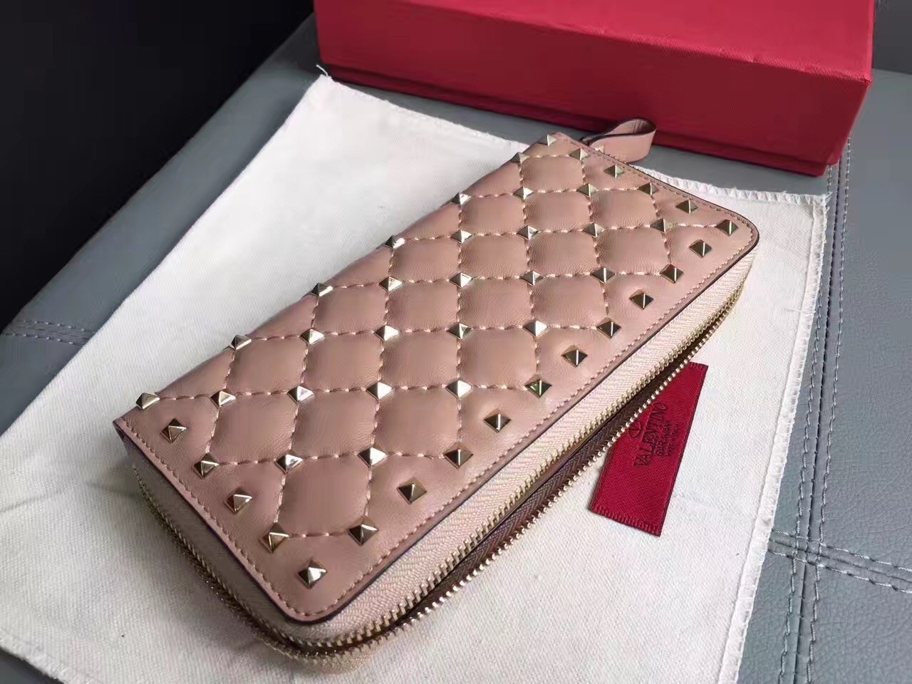 Valentino Rockstud Spike Zip Wallet In Pastel Pink Lambskin 805