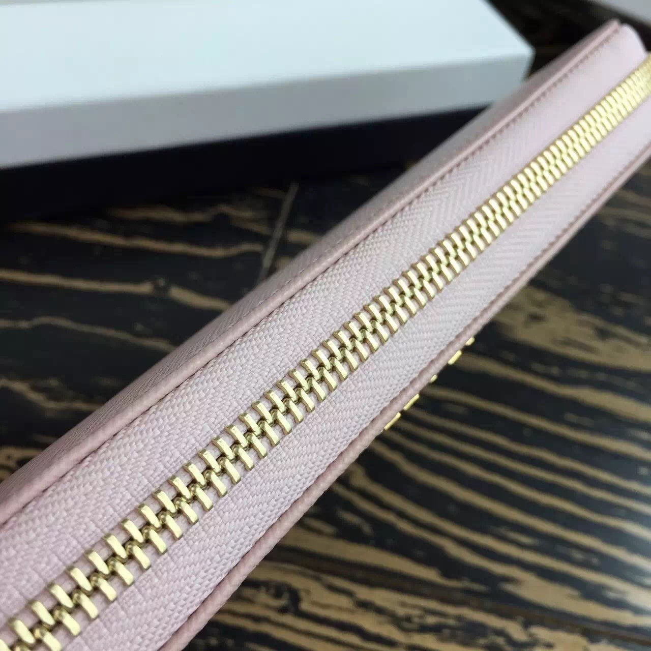 Prada Zipped Wallet In Light Pink Saffiano Leather 997