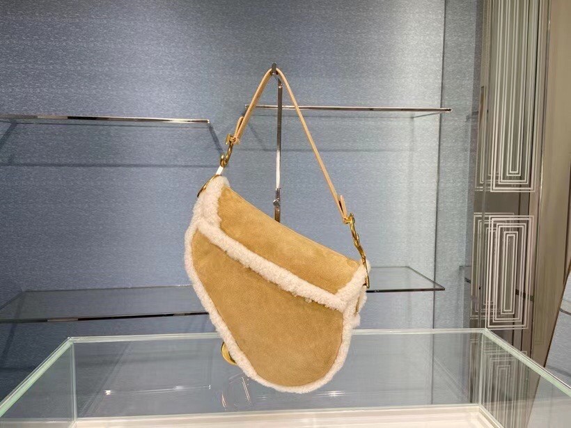 Dior Saddle Bag In Camel Shearling 660