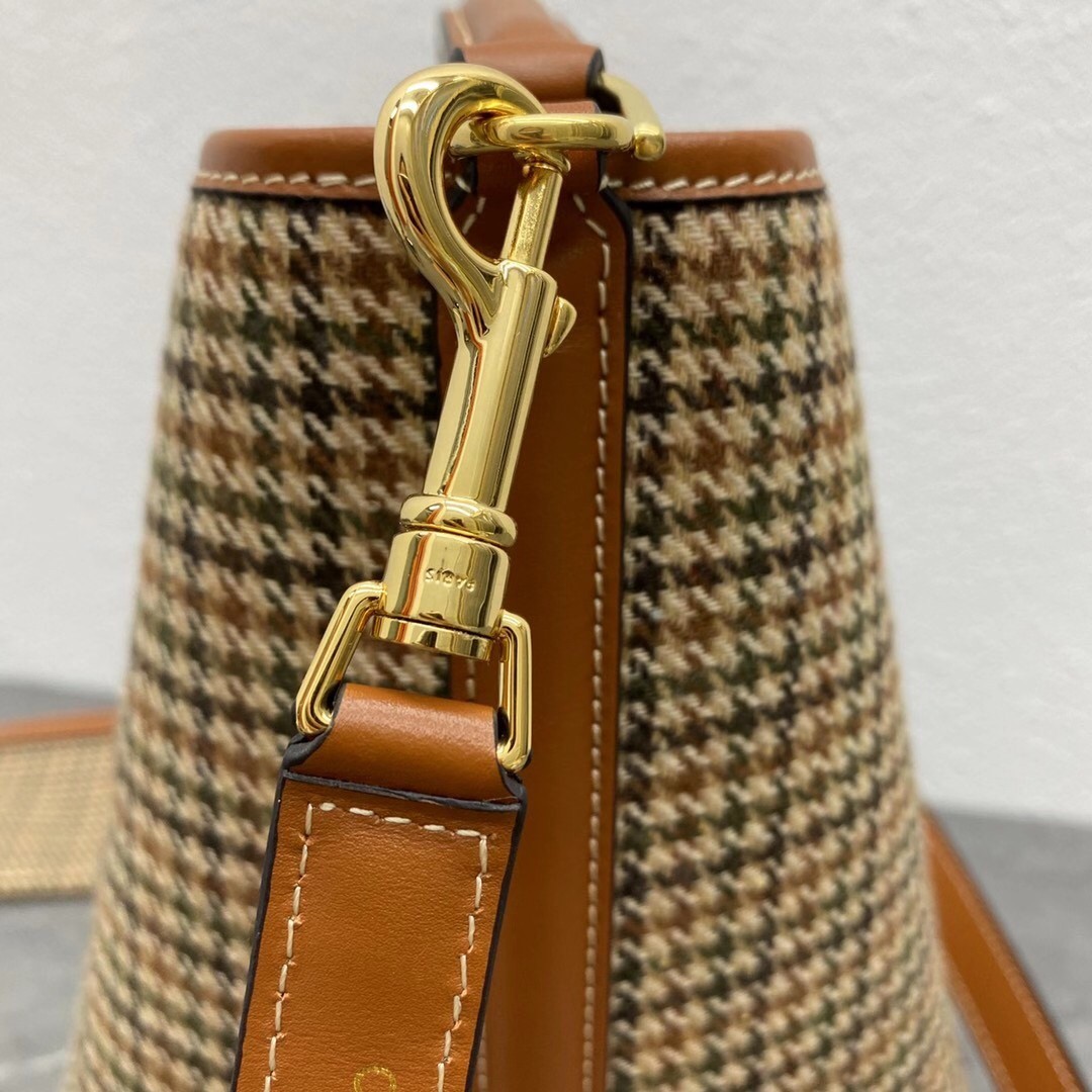 Celine Bucket 16 Bag In Tweed and Calfskin 313