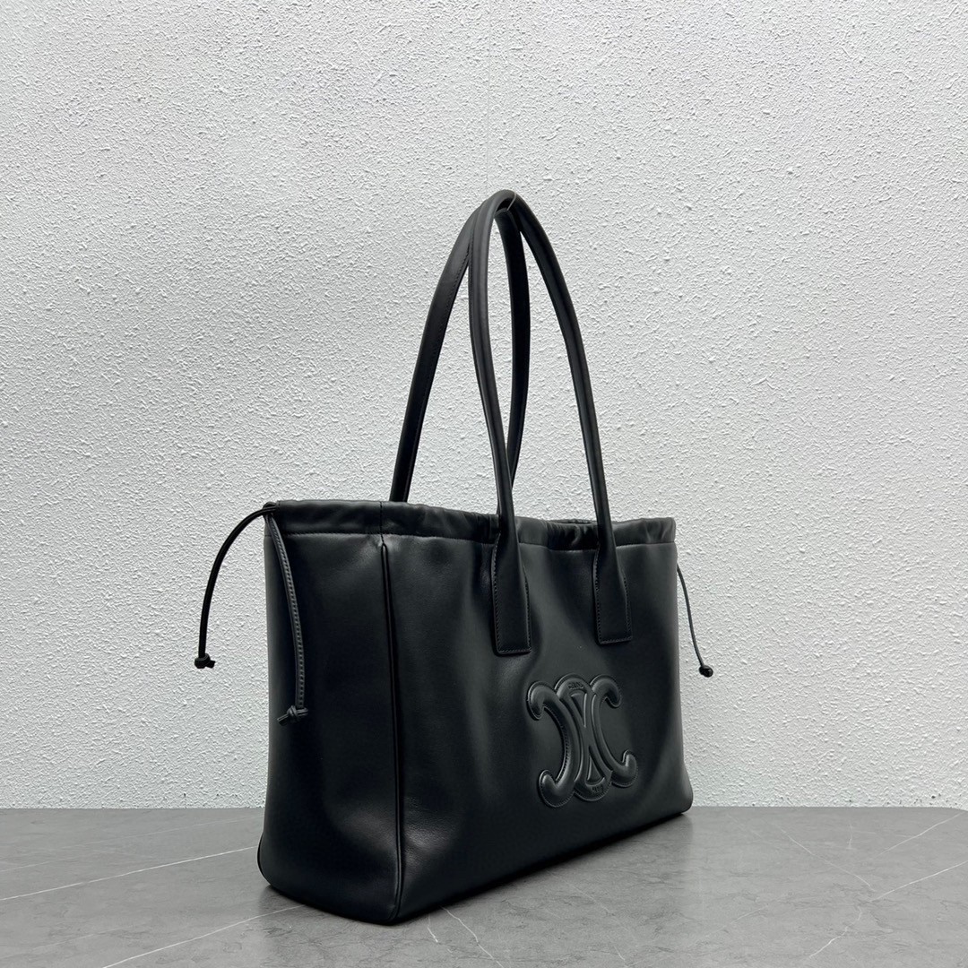 Celine Cabas Drawstring Cuir Triomphe Bag in Black Calfskin 636