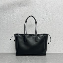 Celine Cabas Drawstring Cuir Triomphe Bag in Black Calfskin 636