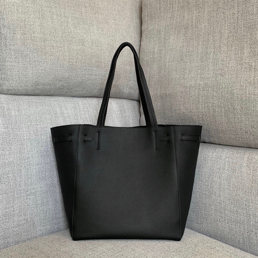 Celine Small Cabas Phantom Bag In Black Grained Calfskin 132