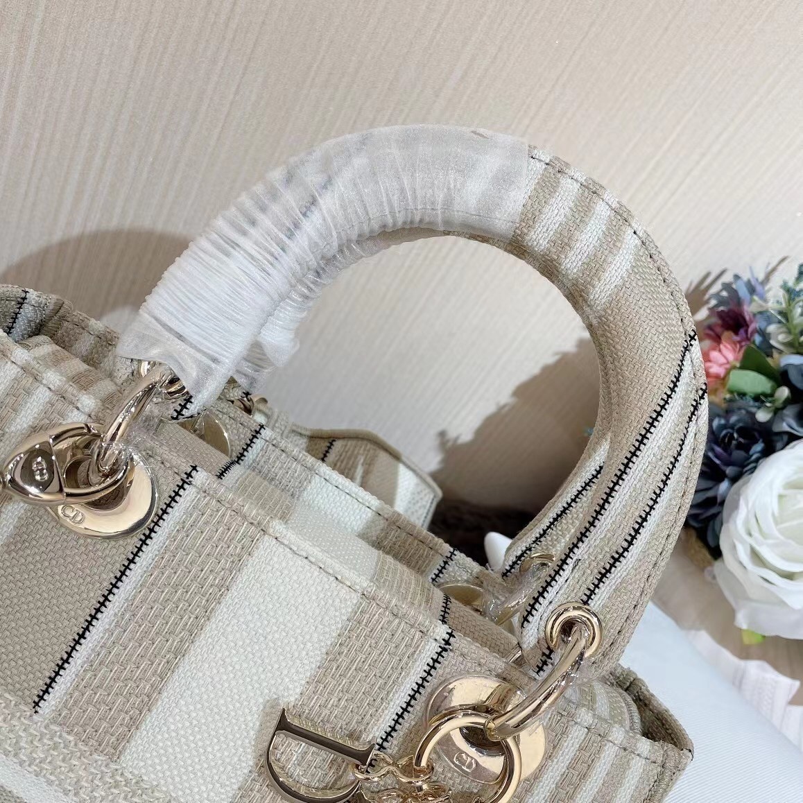 Dior Medium Lady D-Lite Bag In Beige Stripes Embroidery 647